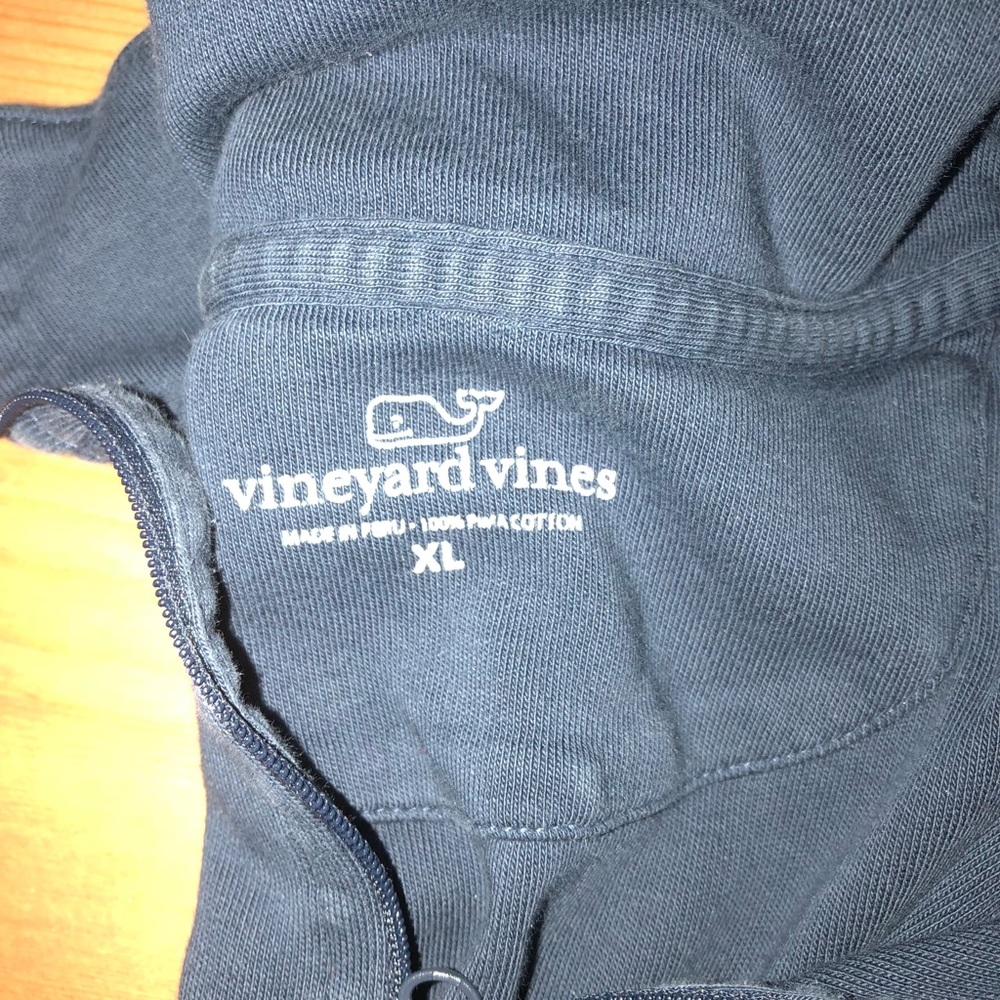 Vineyard Vines sweater